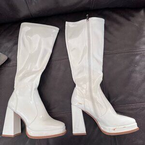 White 70s Go-Go Boots – Wide Calf